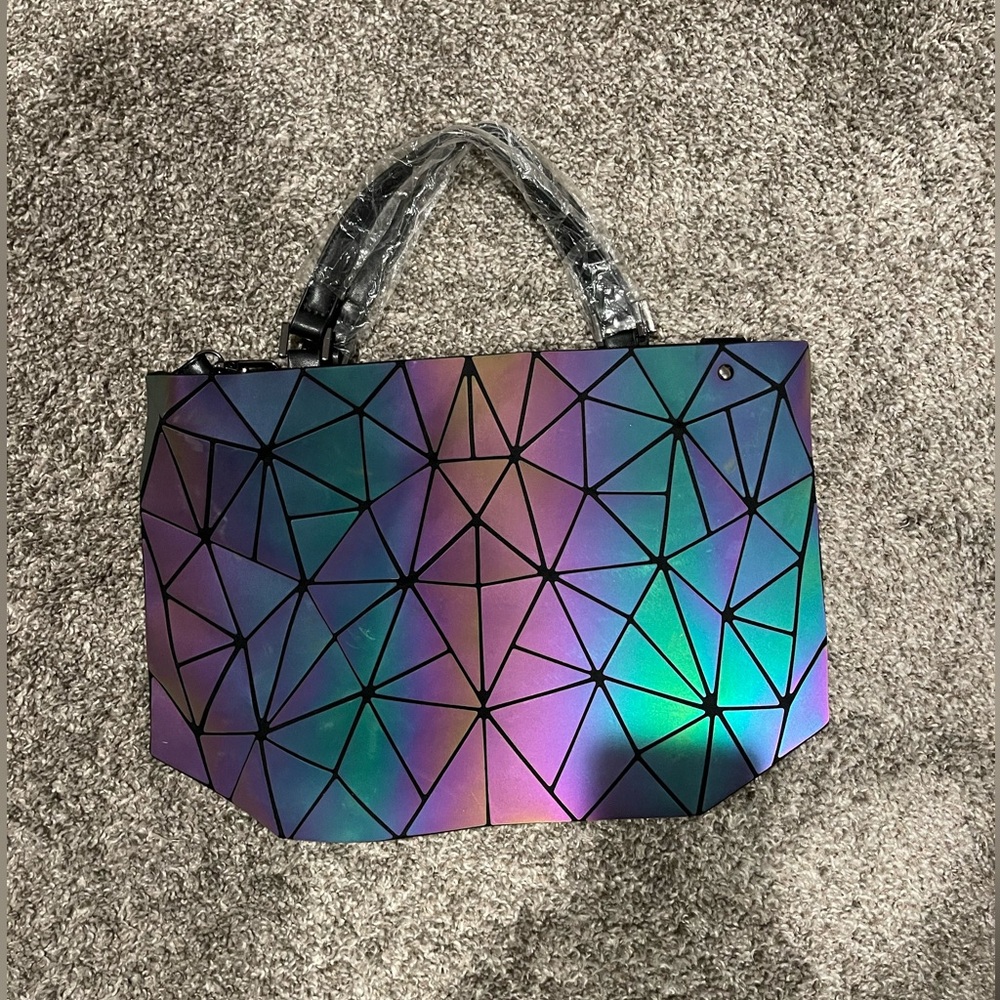 GEOMETRIC LUMINOUS IRIDESCENT HOLOGRAPHIC HANDBAG